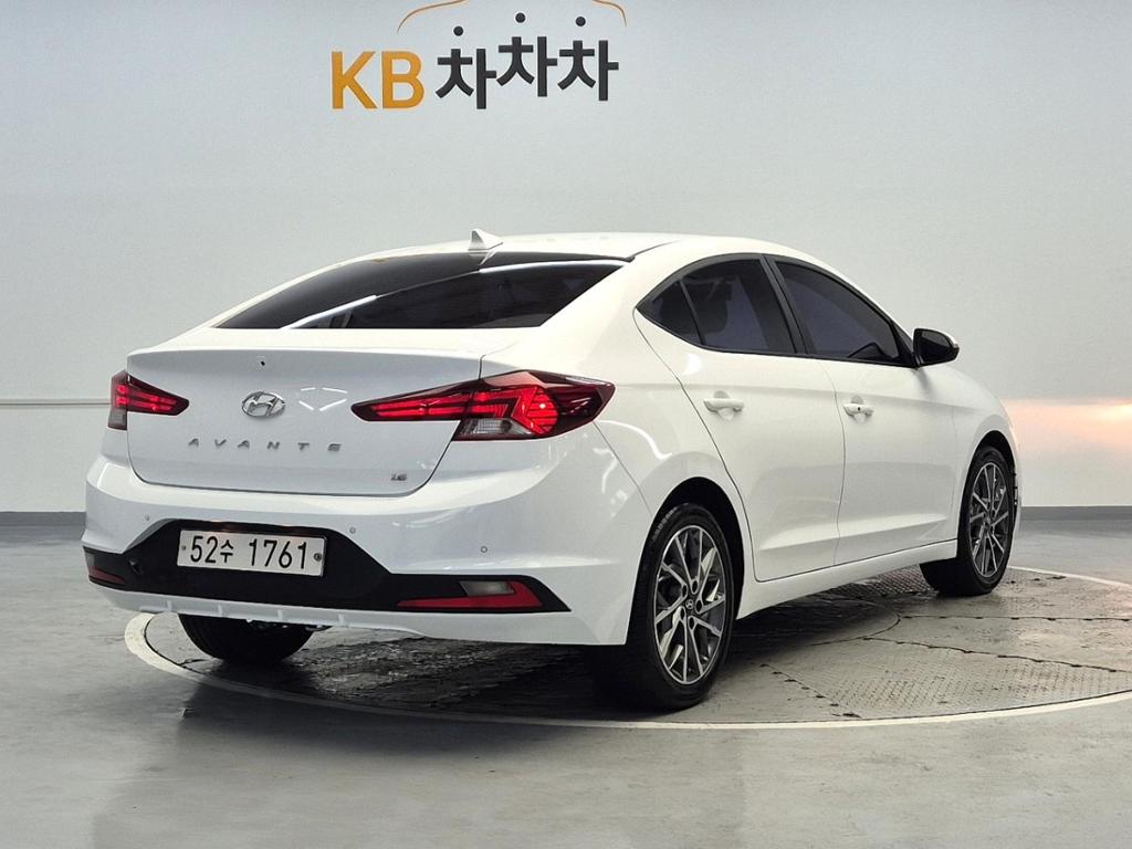 2019 HYUNDAI THE NEW AVANTE AD 