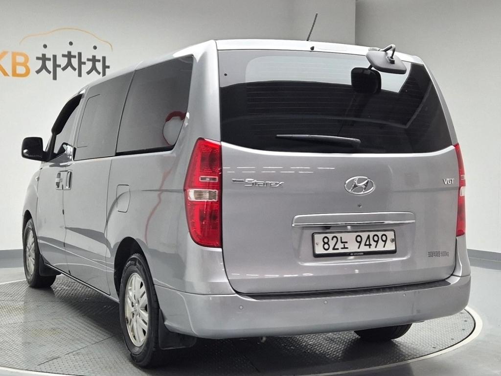 2016 HYUNDAI GRAND STAREX 