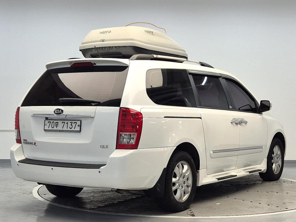 2013 KIA CARNIVAL R 