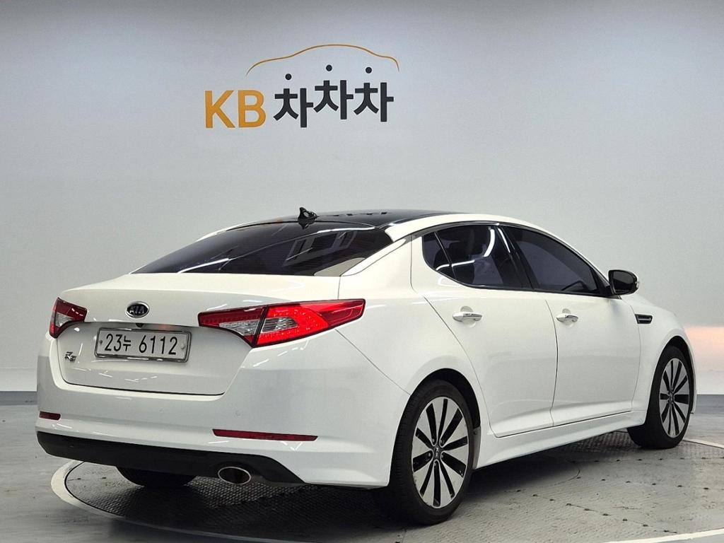 2011 KIA K5 