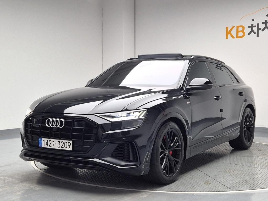 2022 AUDI Q8 
