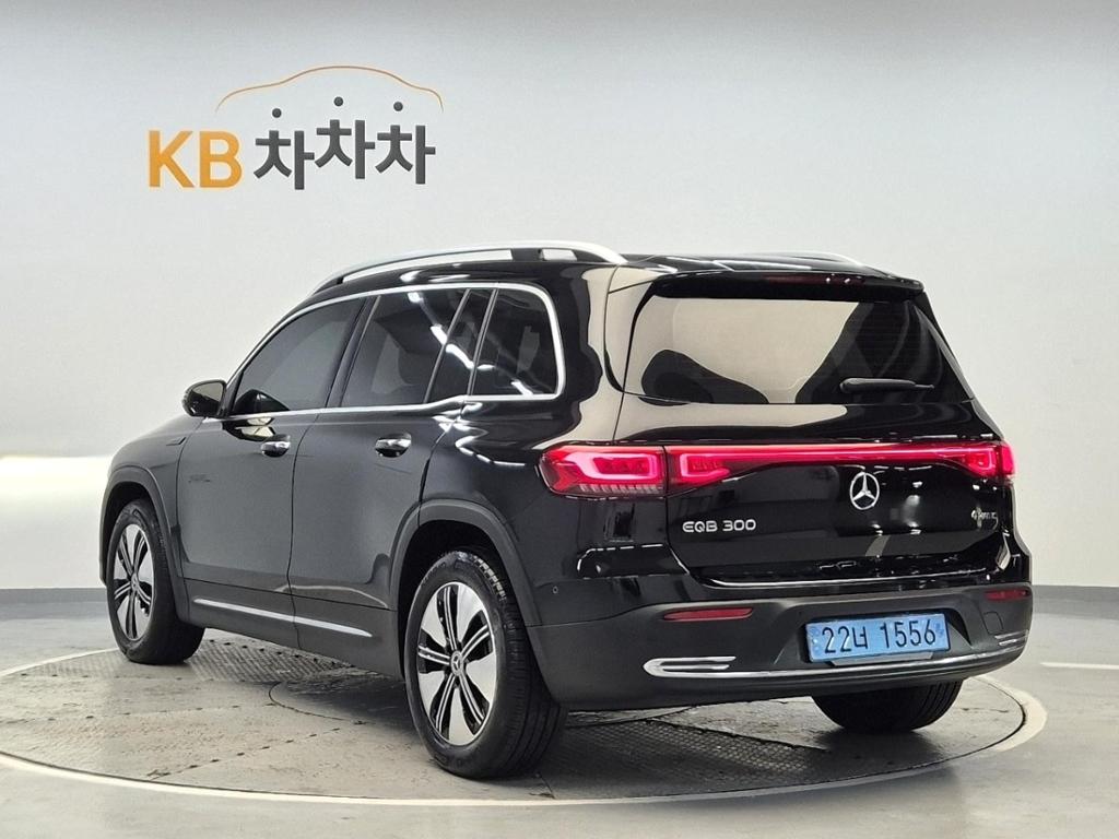 2023 BENZ EQB 