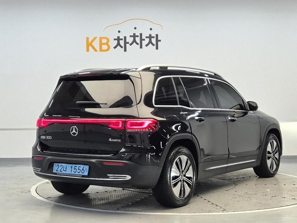 2023 BENZ EQB 