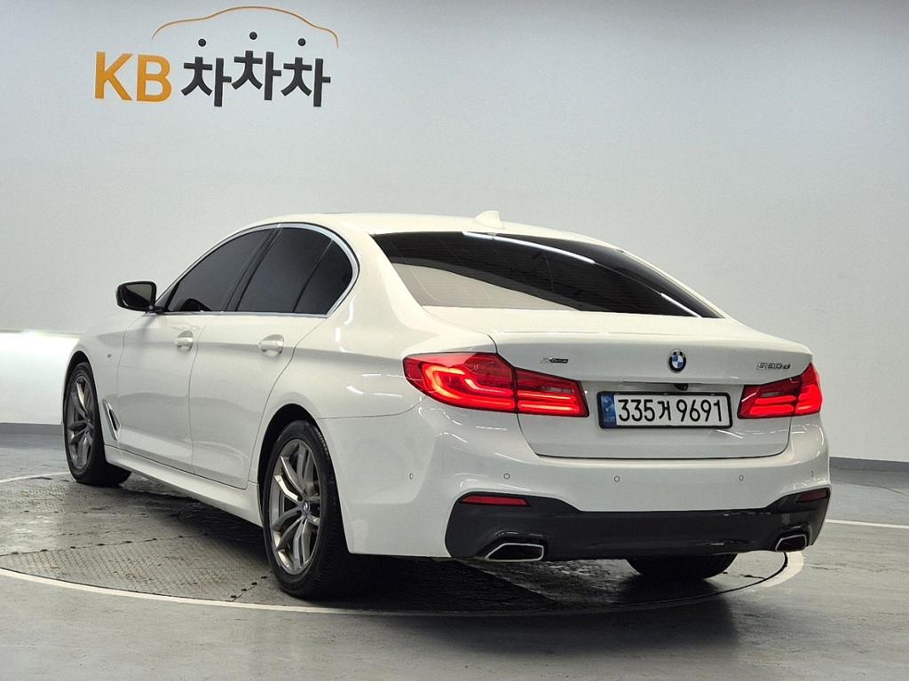 2020 BMW 5 SERIES (7Gen) 