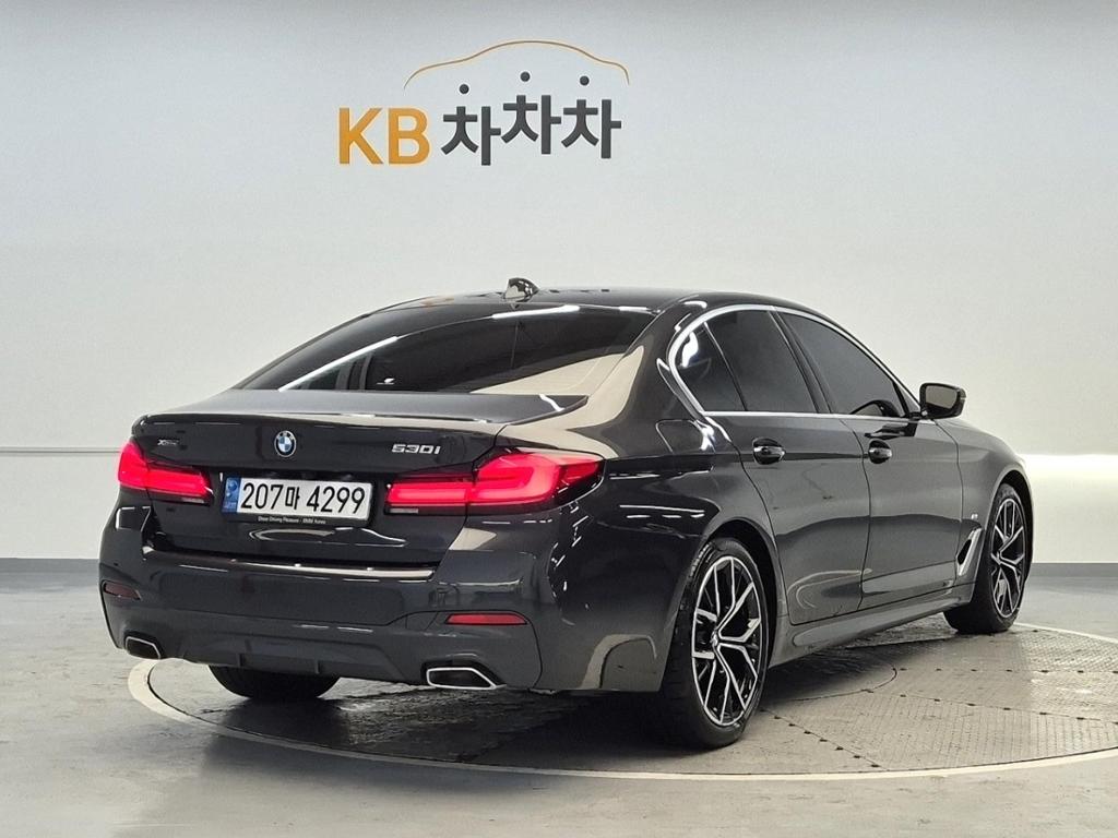 2023 BMW 5 SERIES (7Gen) 