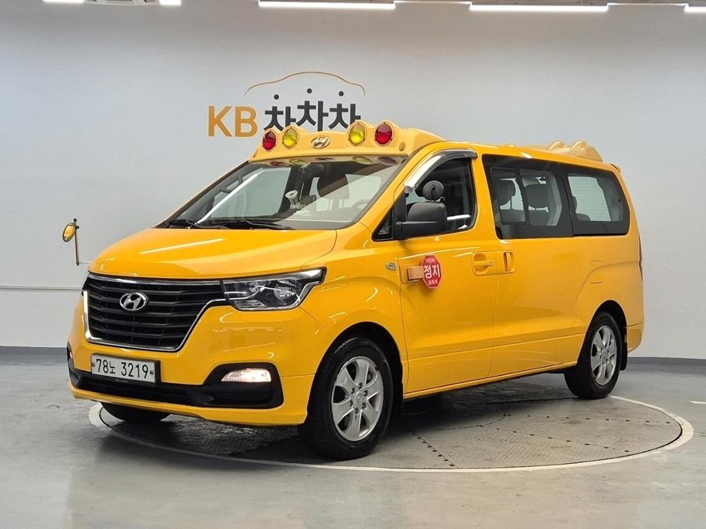 2019 HYUNDAI THE NEW GRAND STAREX 