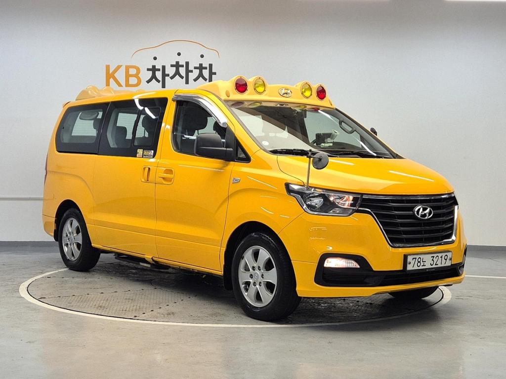 2019 HYUNDAI THE NEW GRAND STAREX 