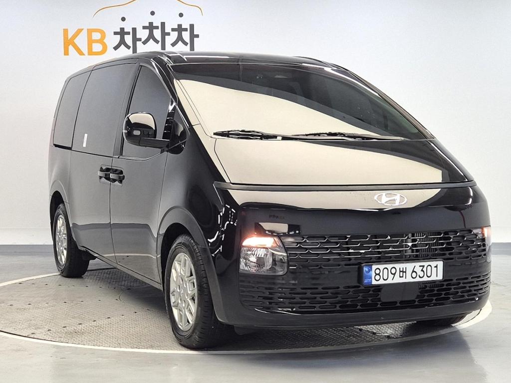 2023 HYUNDAI STARIA 