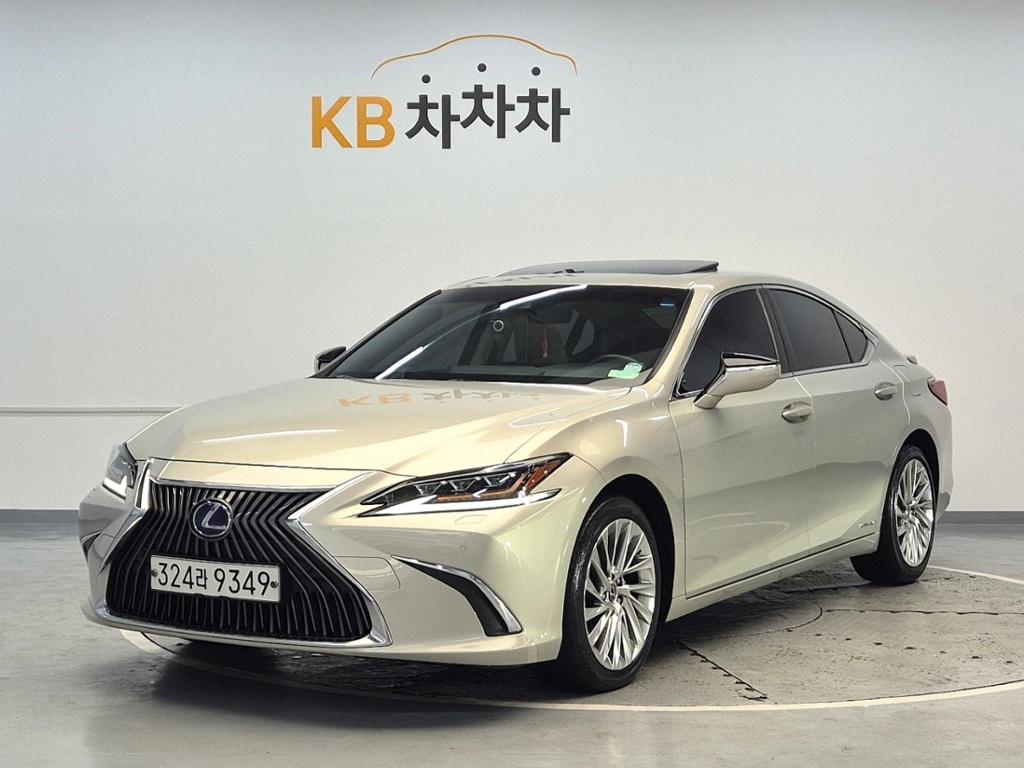 2019 LEXUS ES 