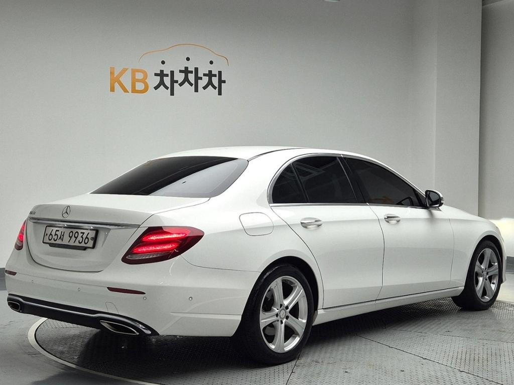 2017 BENZ E CLASS (5Gen) 