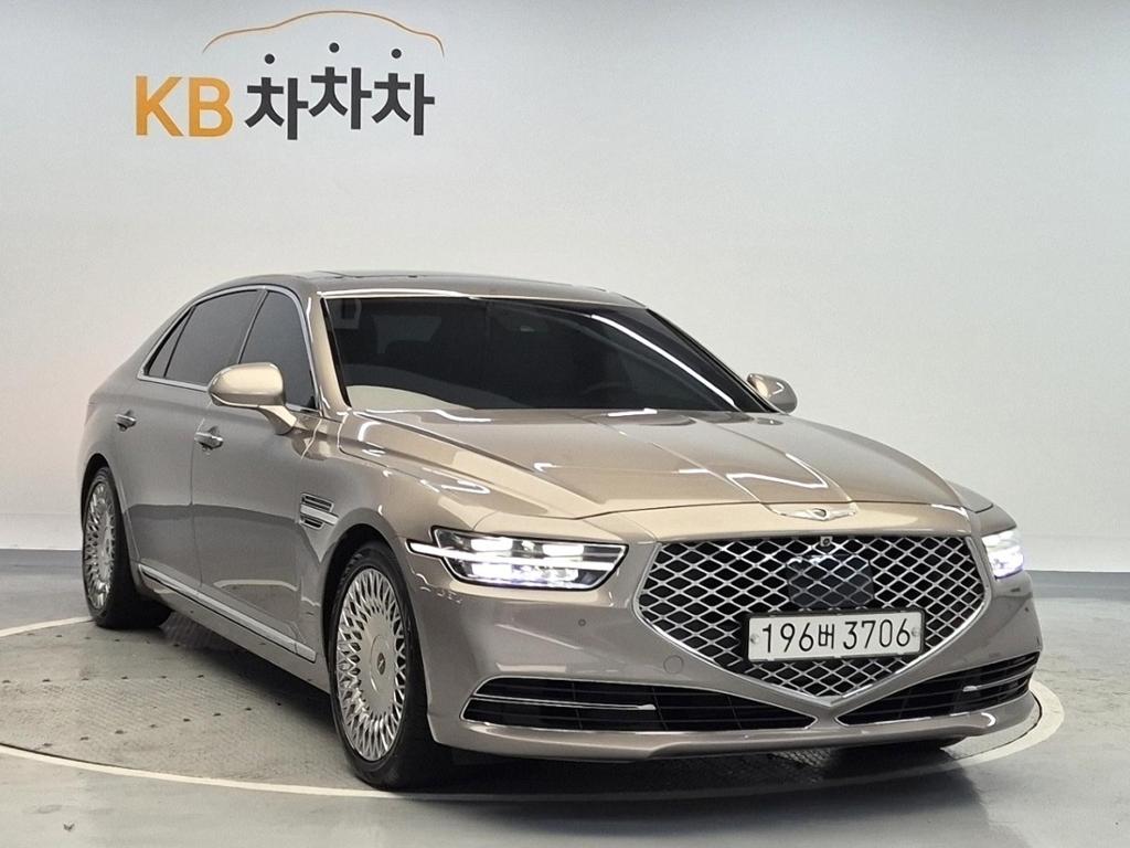 2019 GENESIS G90 
