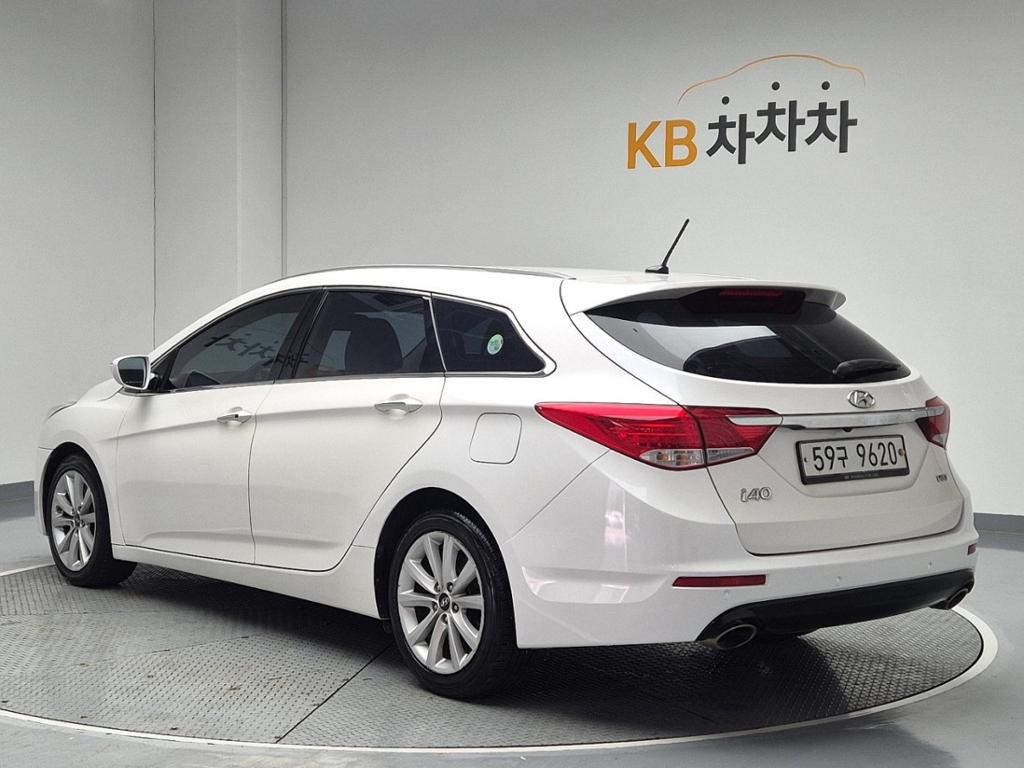 2012 HYUNDAI i40 
