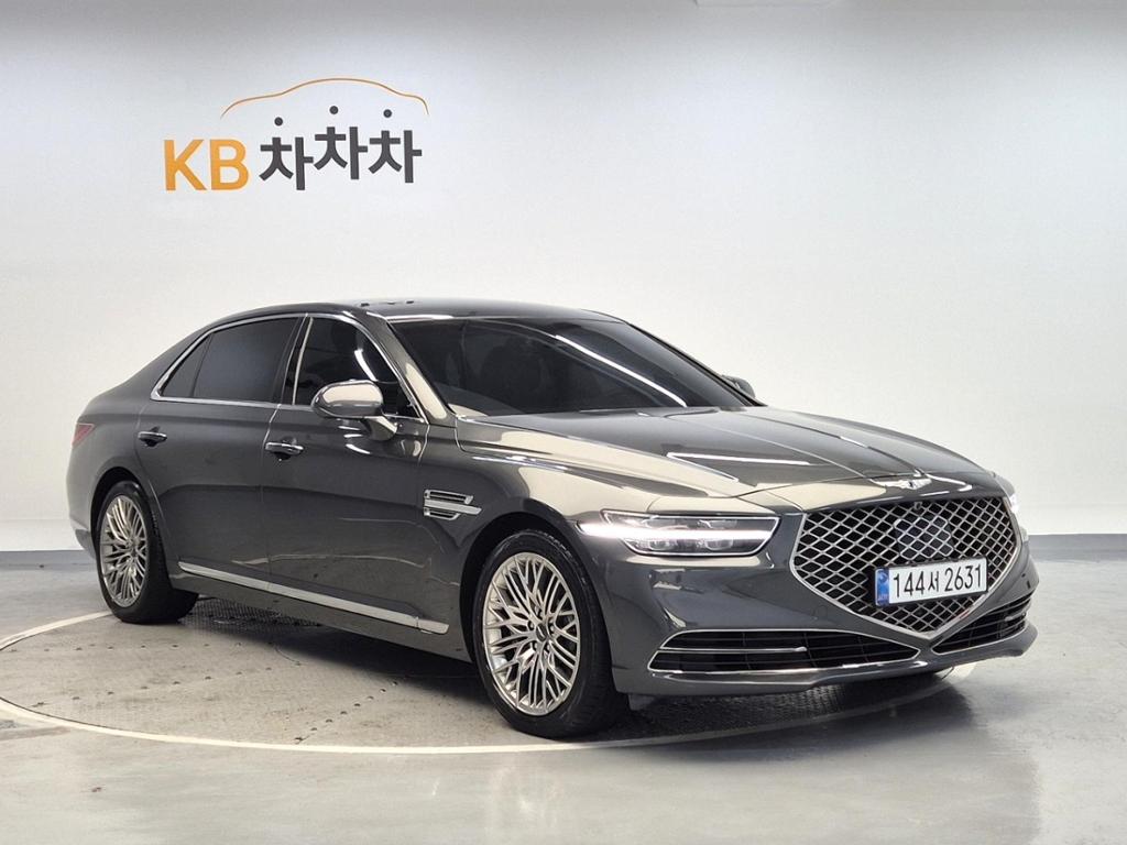 2021 GENESIS G90 