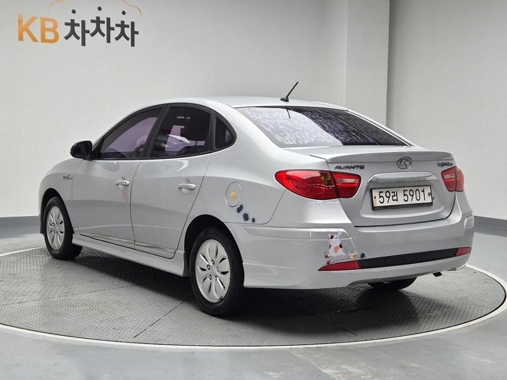 2011 HYUNDAI AVANTE HYBRID 