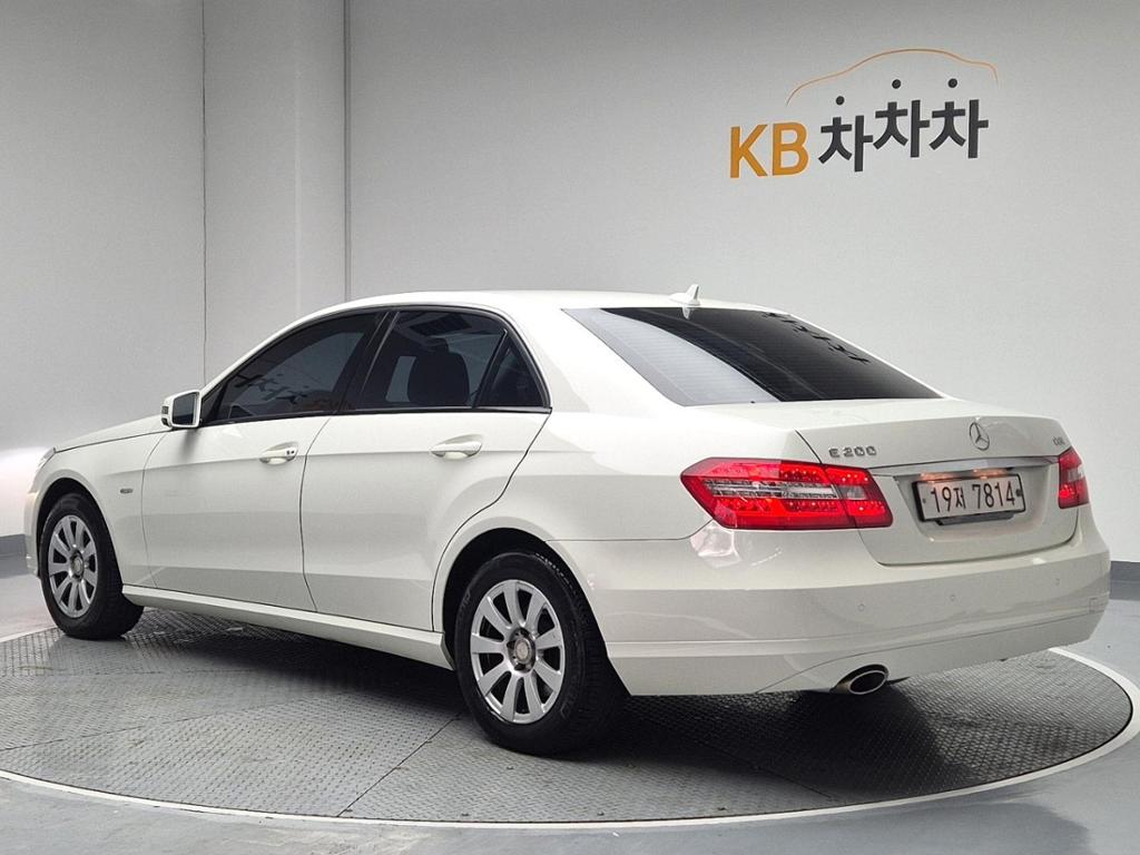 2011 BENZ E CLASS (4Gen) 