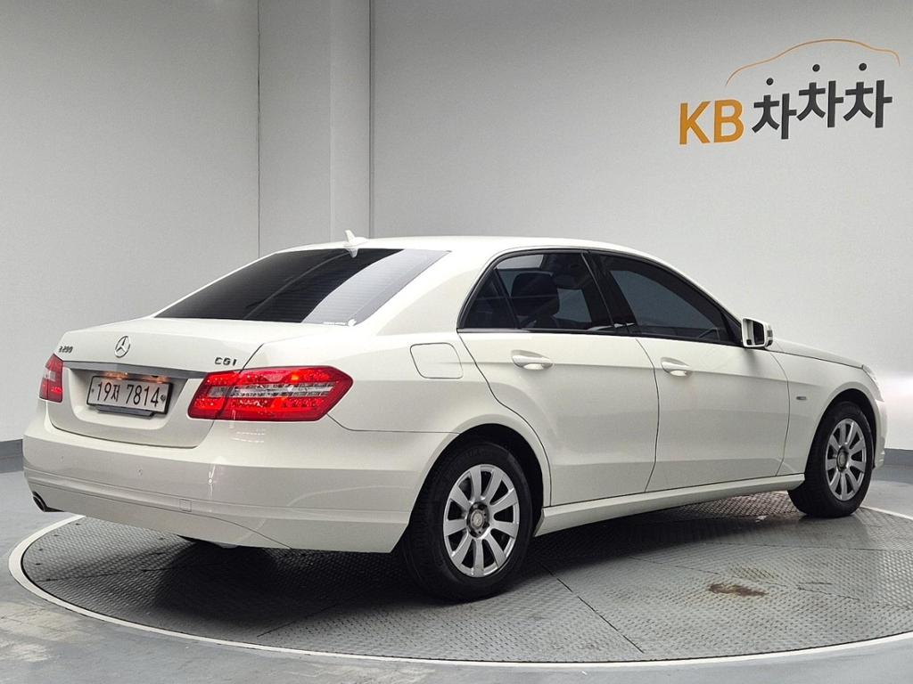 2011 BENZ E CLASS (4Gen) 
