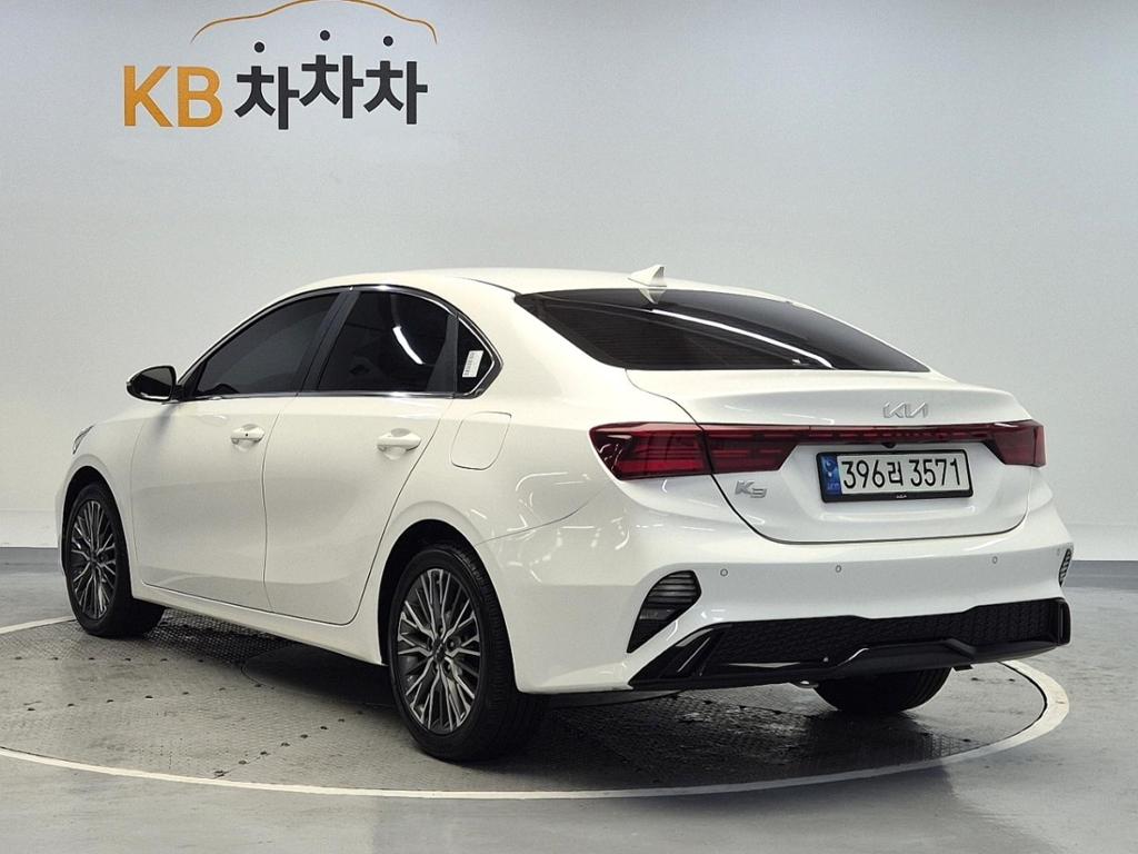2022 KIA THE NEW K3 