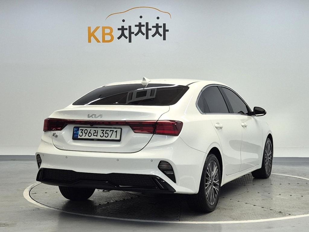 2022 KIA THE NEW K3 