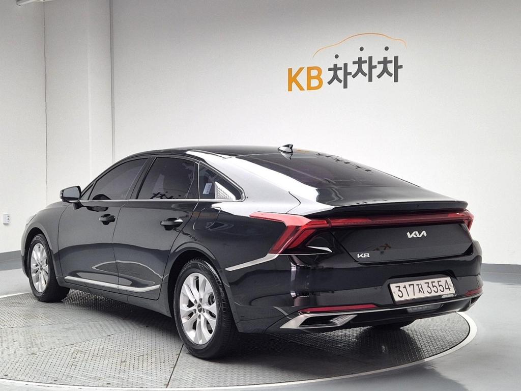 2022 KIA K8 