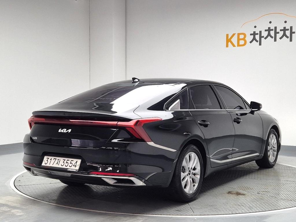 2022 KIA K8 