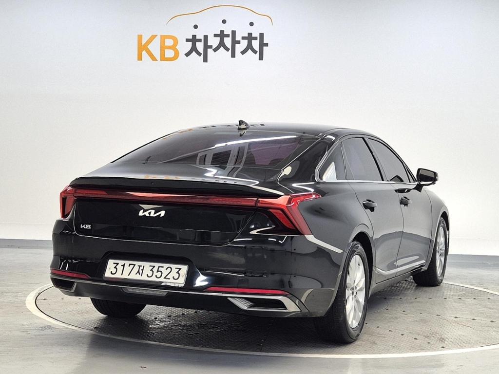 2022 KIA K8 