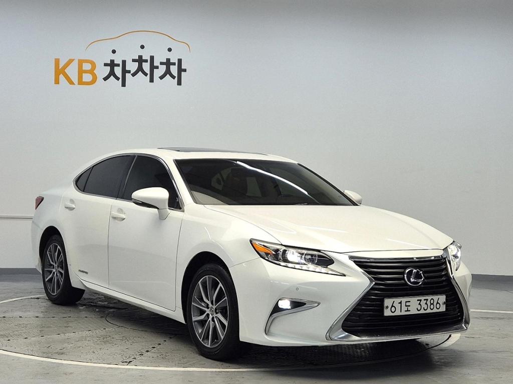 2018 LEXUS ES 