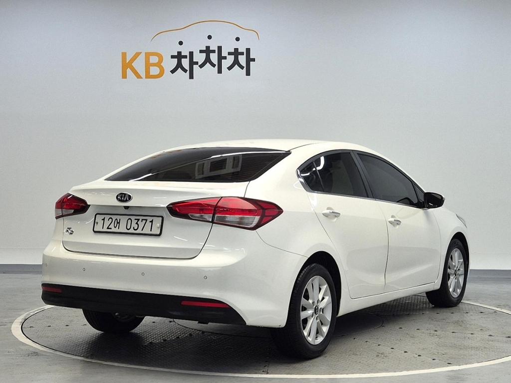 2017 KIA THE NEW K3 