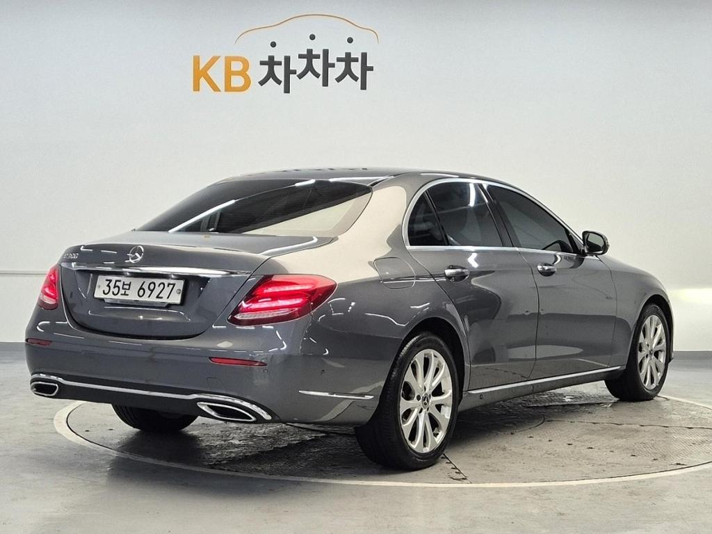 2017 BENZ E CLASS (5Gen) 