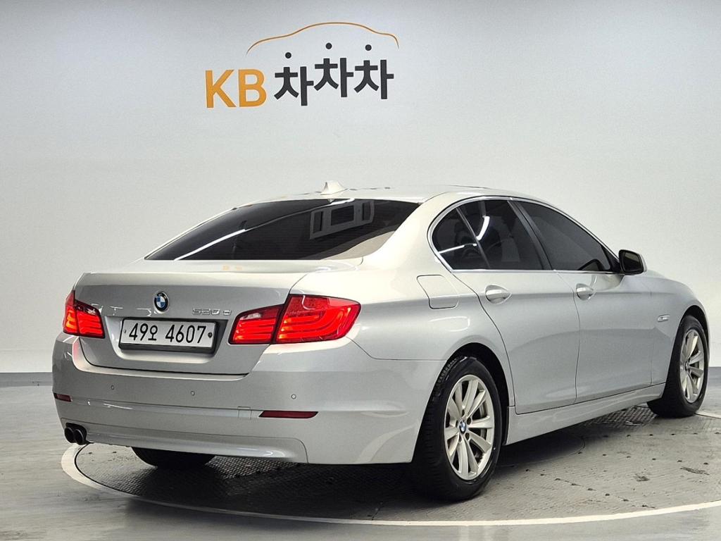 2011 BMW 5 SERIES (6Gen) 