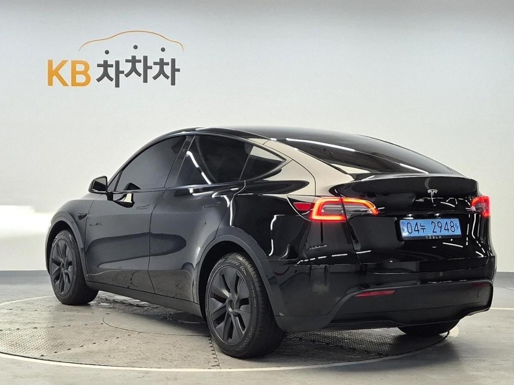 2024 TESLA MODEL Y 