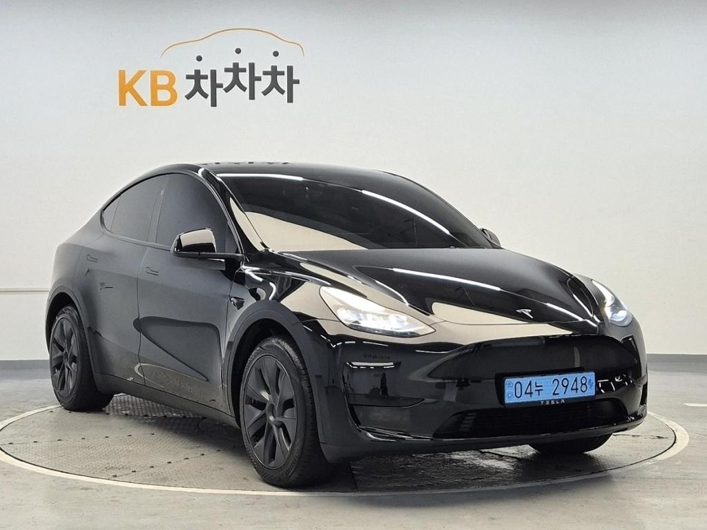 2024 TESLA MODEL Y 