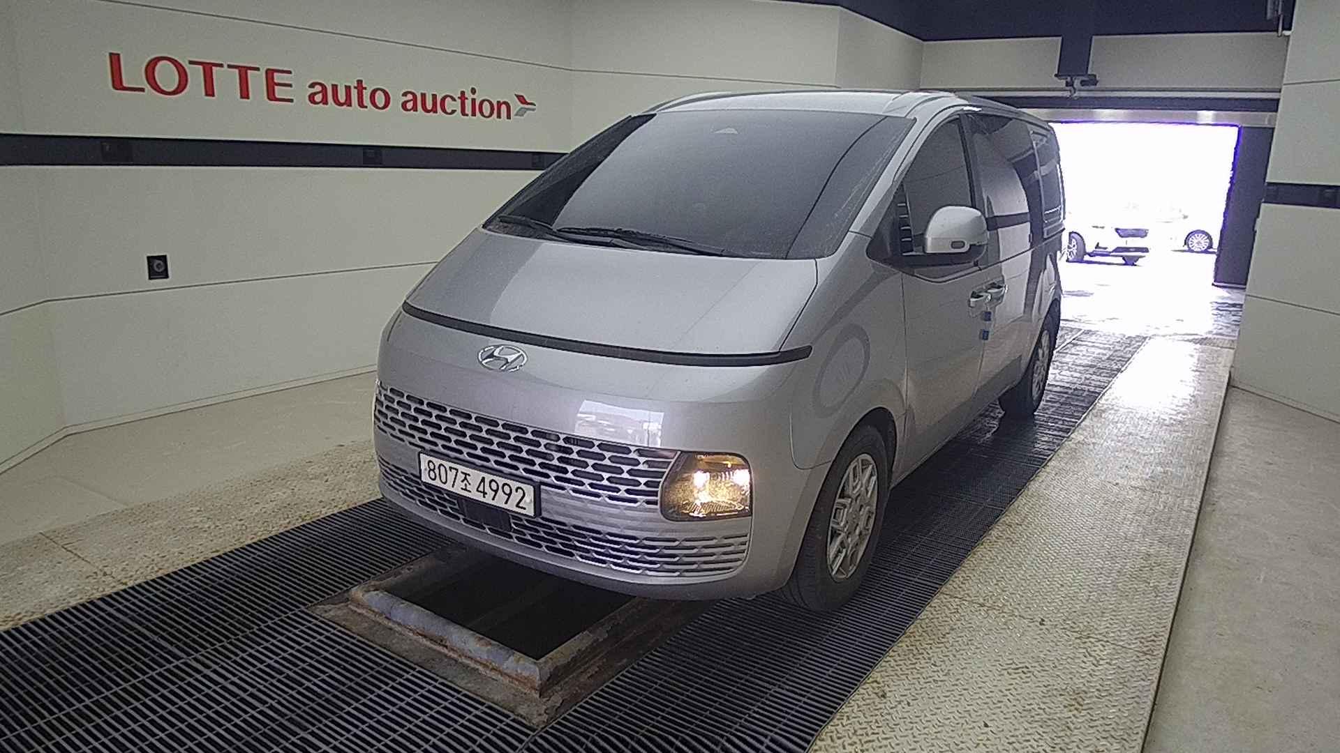 2022 HYUNDAI STARIA 2.2 Diesel Cargo 5seat Modern