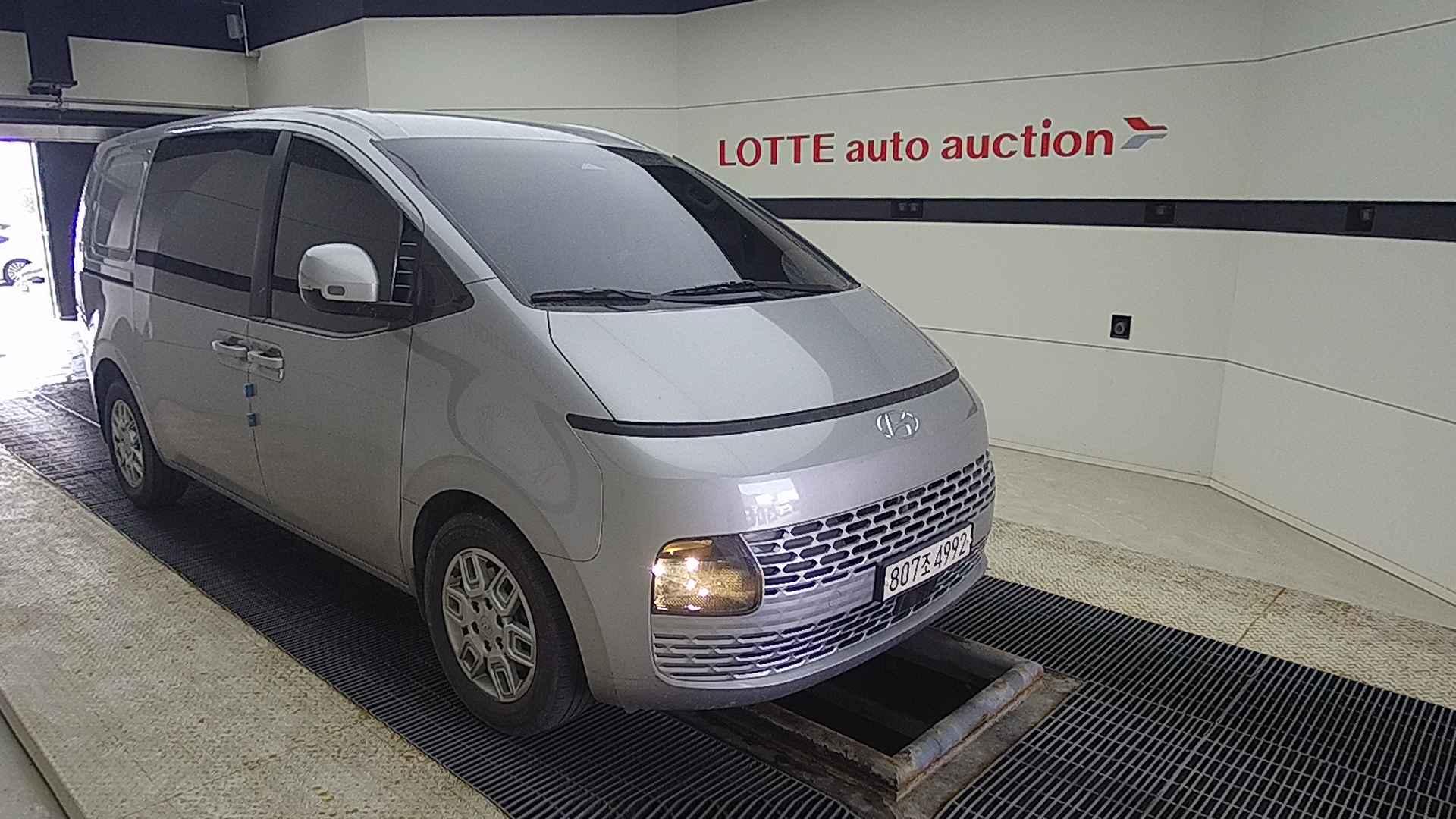 2022 HYUNDAI STARIA 2.2 Diesel Cargo 5seat Modern