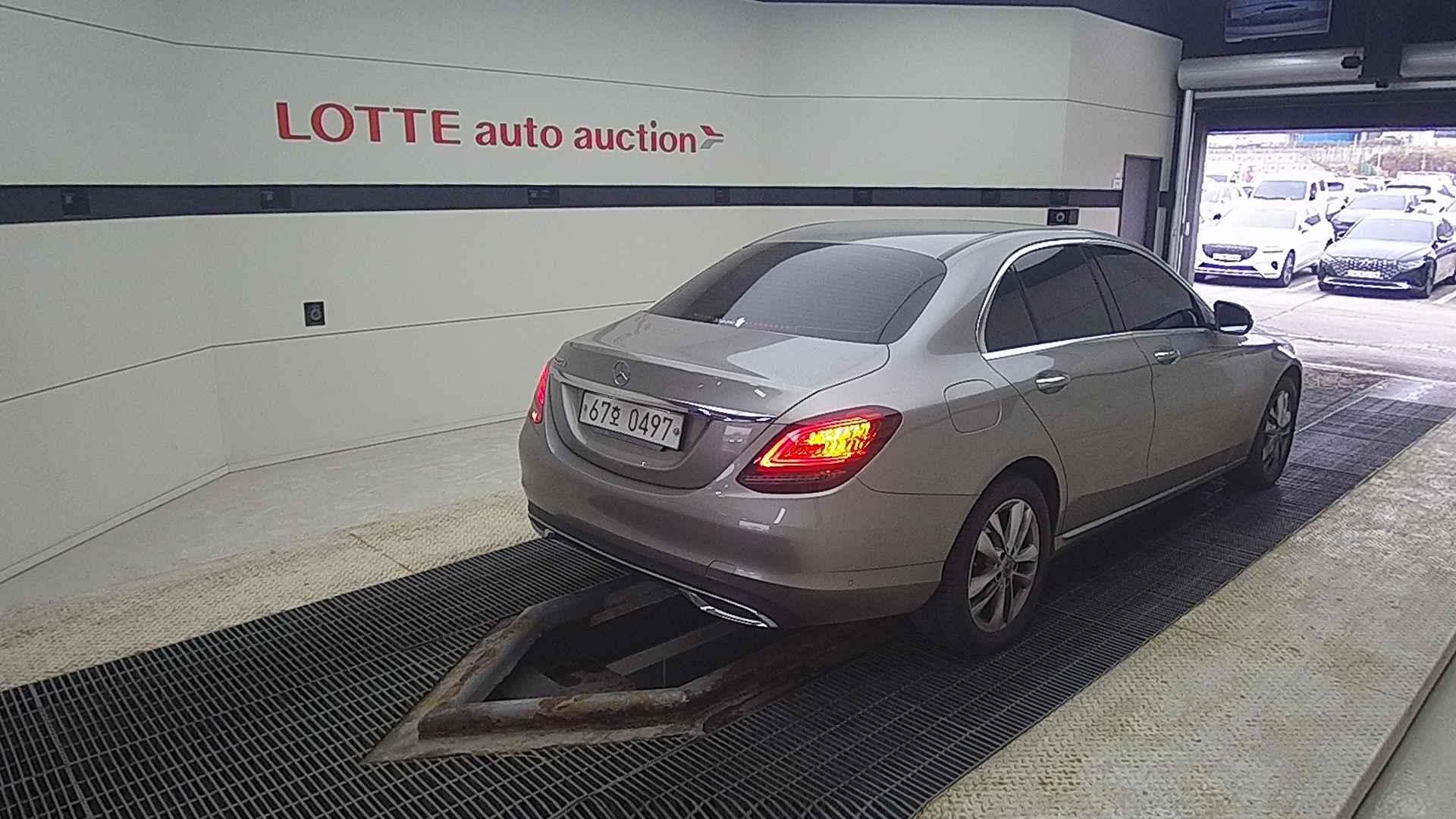 2019 BENZ C CLASS (4Gen) C220 d Avantgarde
