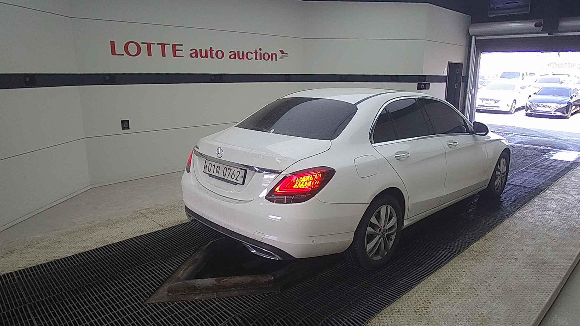 2019 BENZ C CLASS (4Gen) C220 d Avantgarde