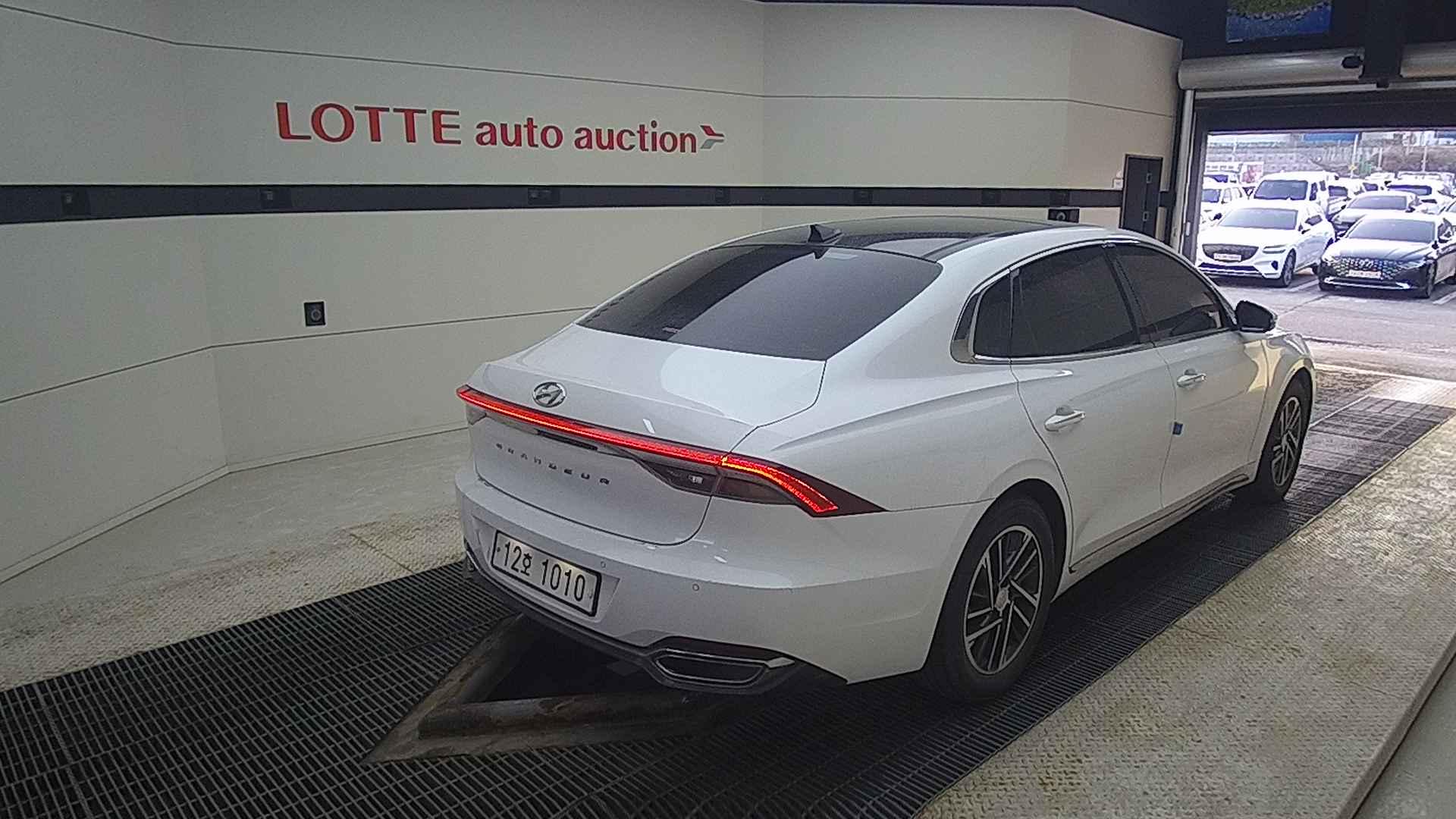 2020 HYUNDAI THE NEW GRANDEUR IG LPi 3.0 Premium