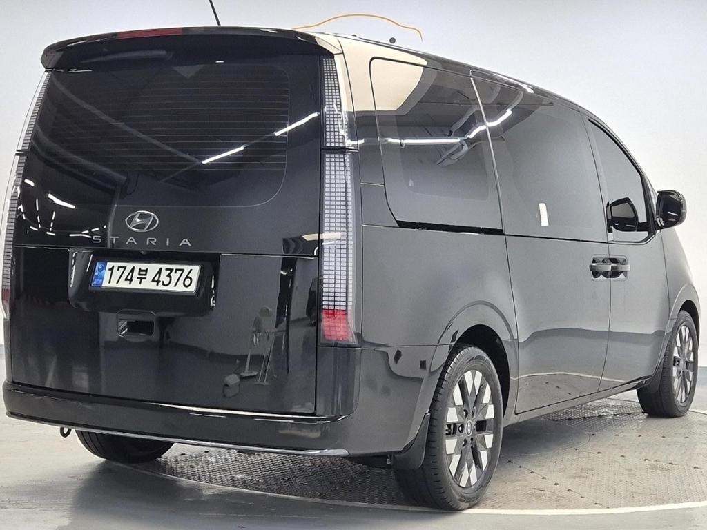 2022 HYUNDAI STARIA 