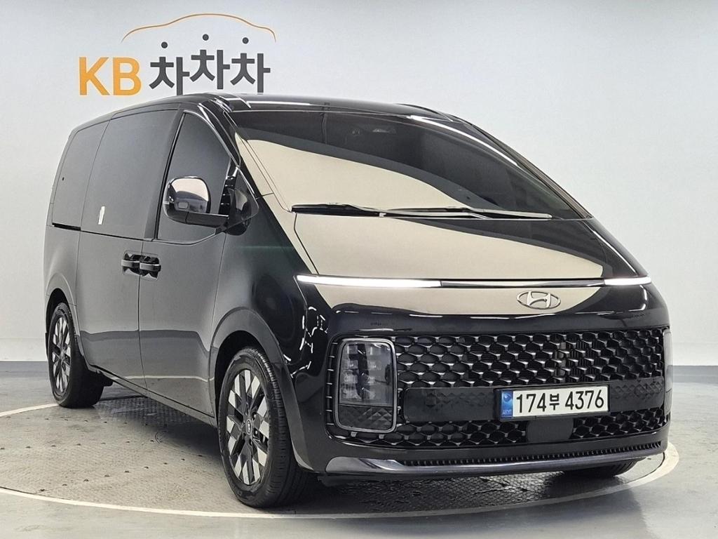 2022 HYUNDAI STARIA 