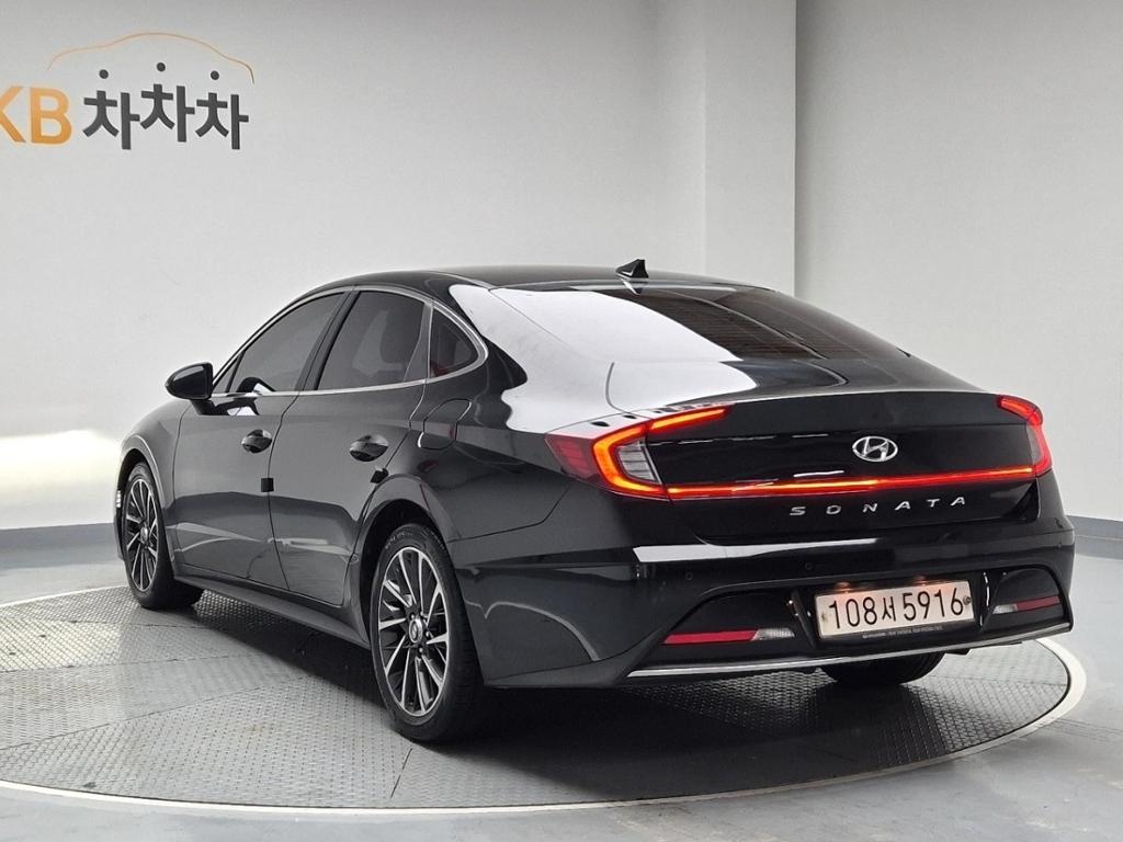 2021 HYUNDAI SONATA (DN8) 