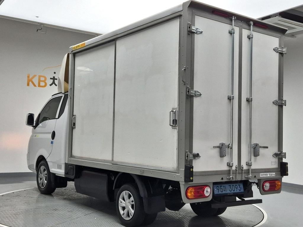 2024 HYUNDAI PORTER II ELECTRIC 
