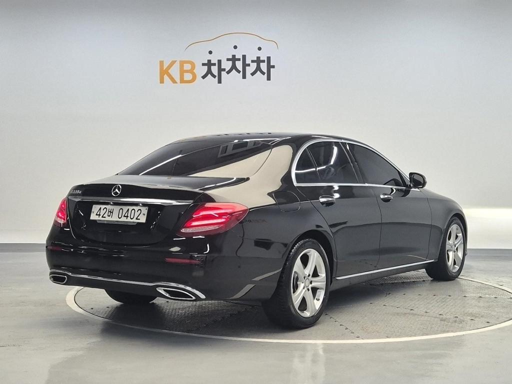 2017 BENZ E CLASS (5Gen) 