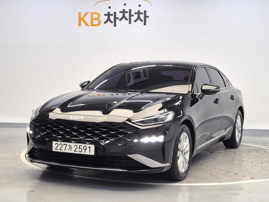 2022 KIA K8 