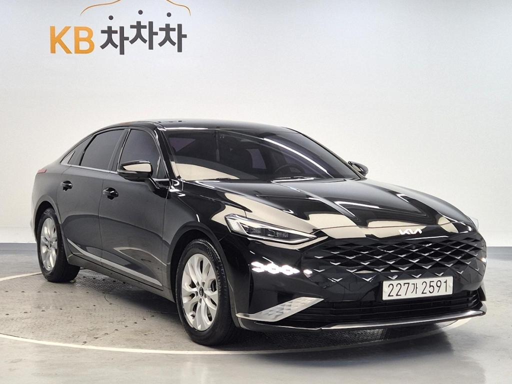2022 KIA K8 