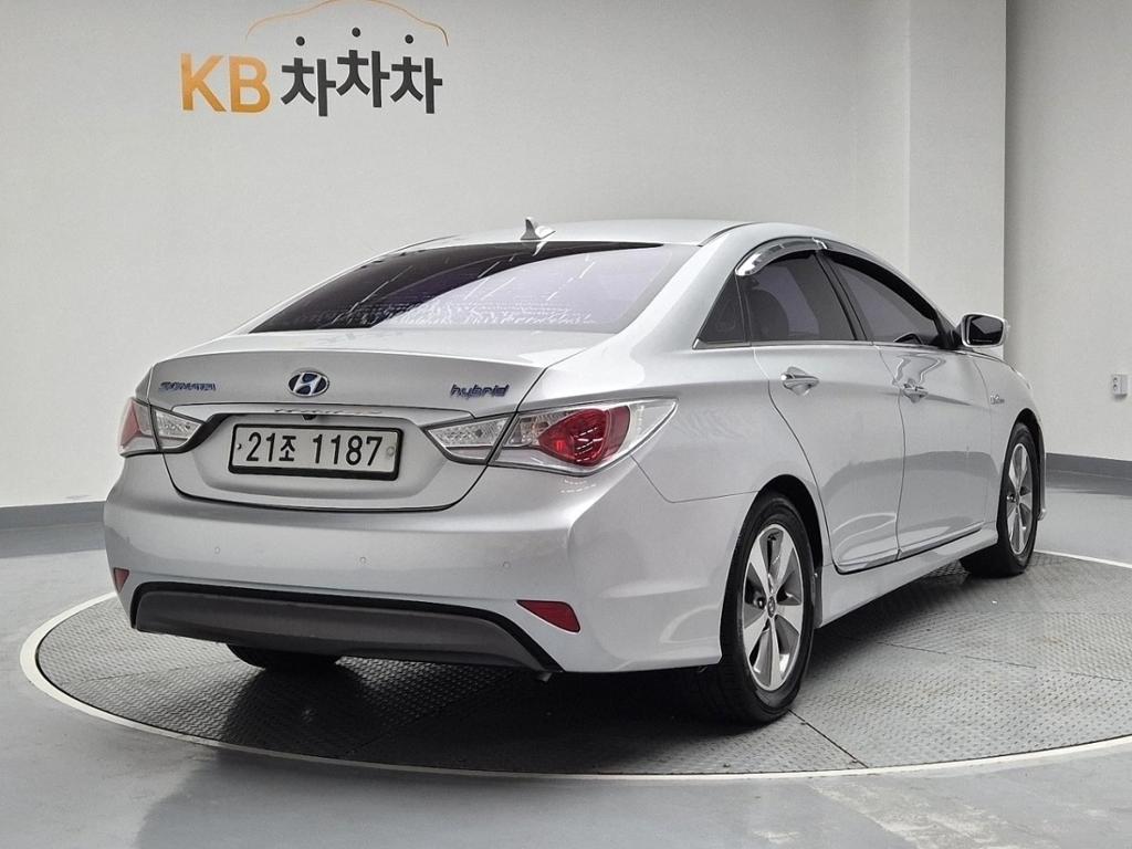 2012 HYUNDAI YF SONATA HYBRID 