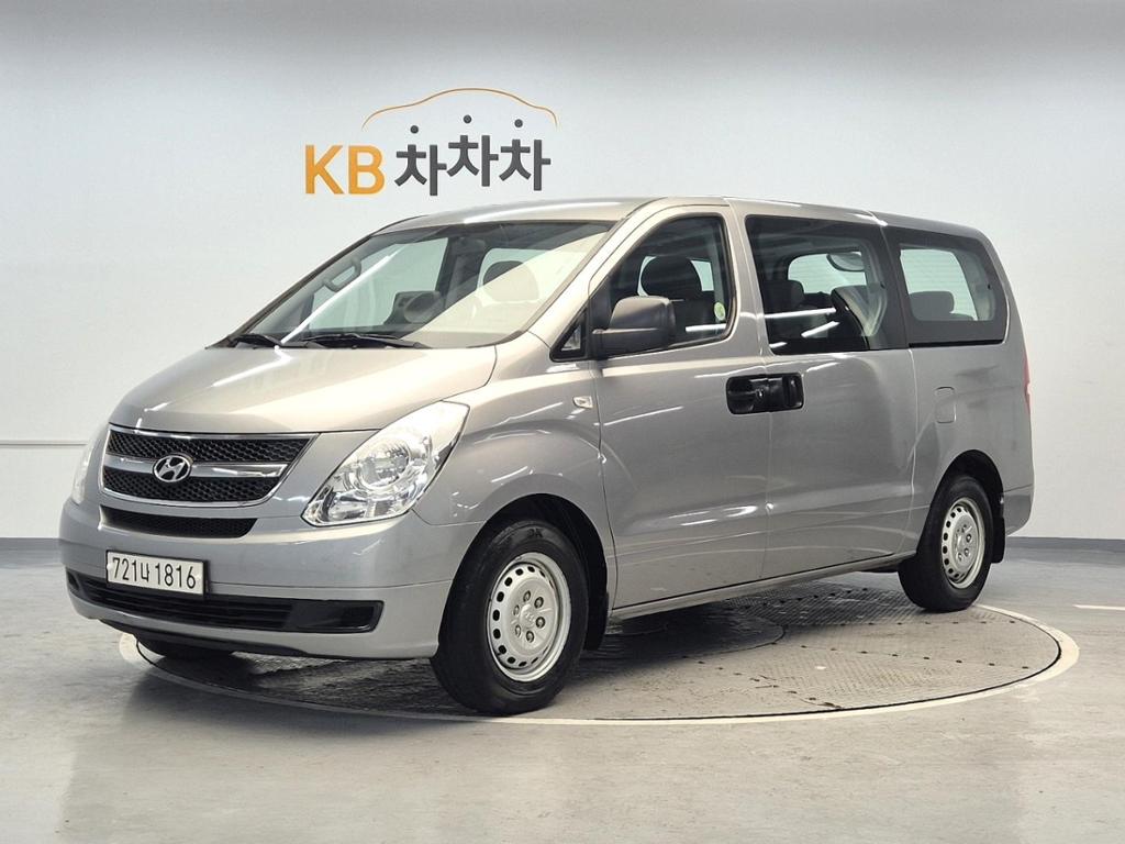 2011 HYUNDAI GRAND STAREX 