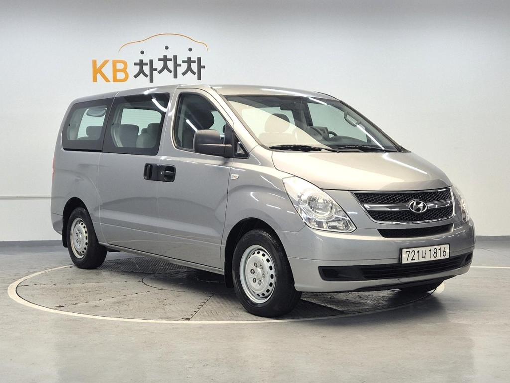 2011 HYUNDAI GRAND STAREX 