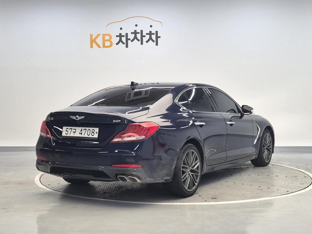 2018 GENESIS G70 