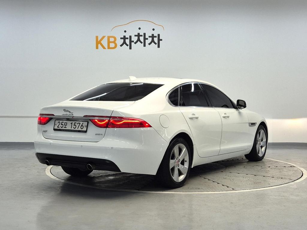 2018 JAGUAR XF (2G) 