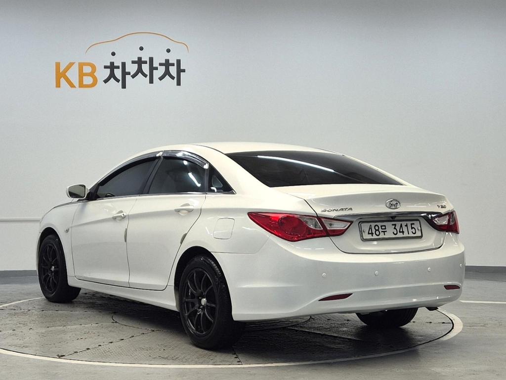 2010 HYUNDAI SONATA (YF) 