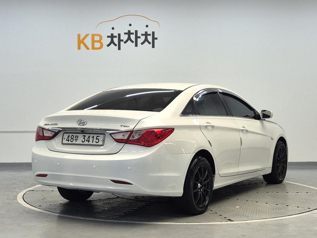 2010 HYUNDAI SONATA (YF) 